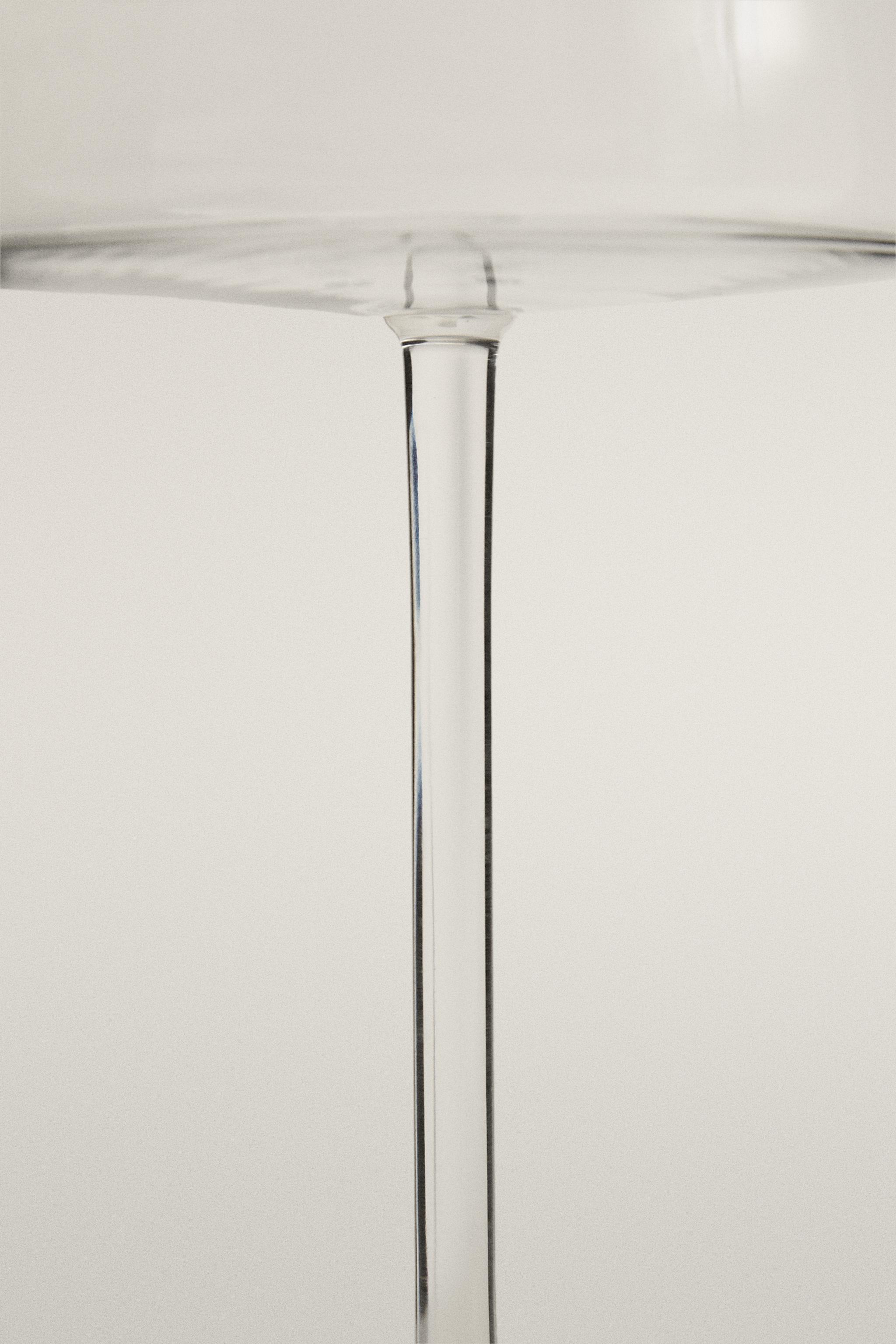 LOW CONICAL CRYSTALLINE WINE GLASS